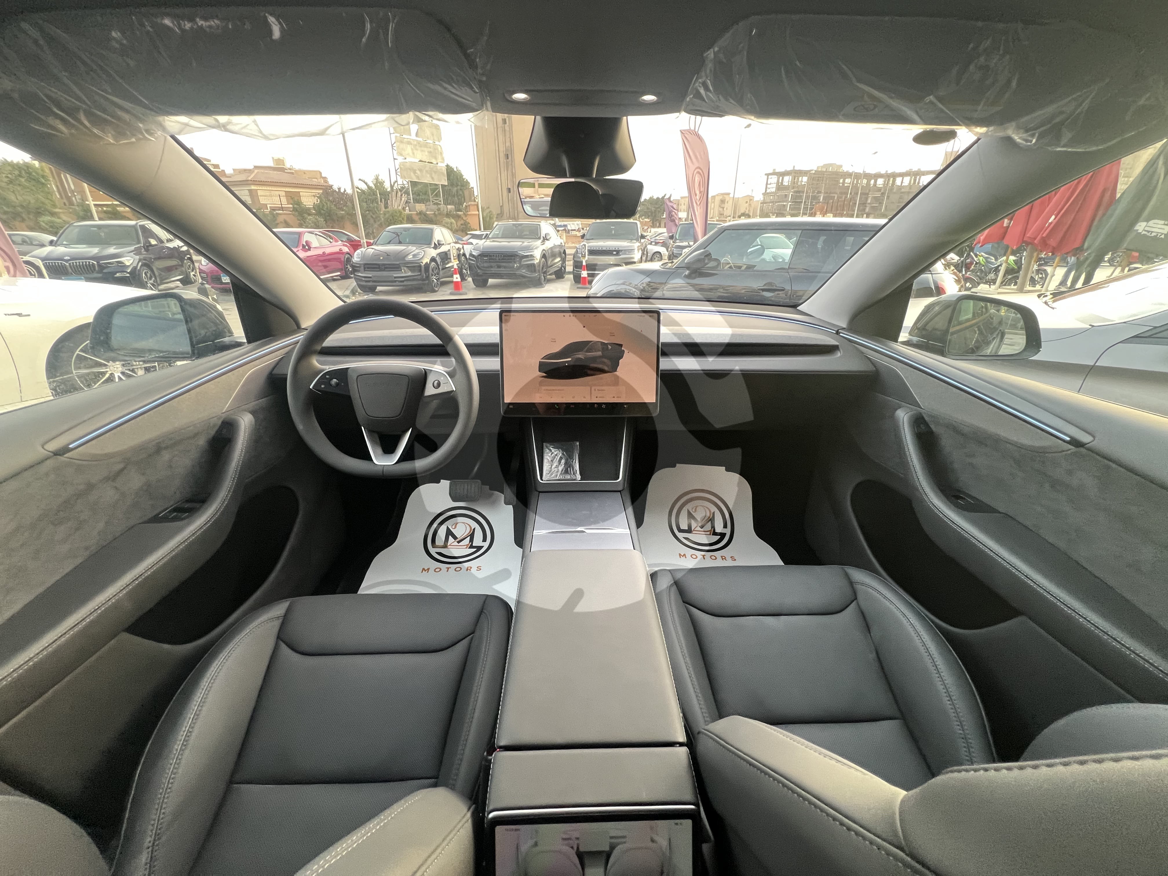 TESLA Model Y 2025 - 6